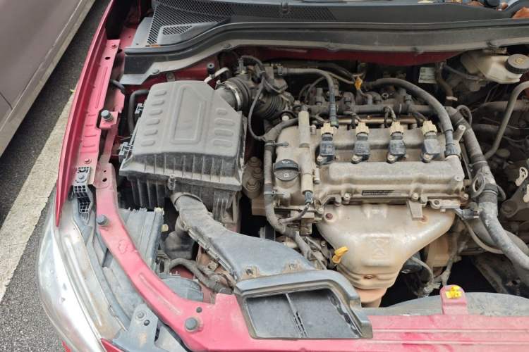 Used Chevrolet Cavalier 2016 1.5L Manual Enjoyment Edition Engine Bay Right