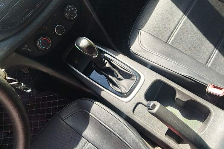 Used Chevrolet Cavalier 2016 1.5L Automatic Enjoyment Edition Gear Lever