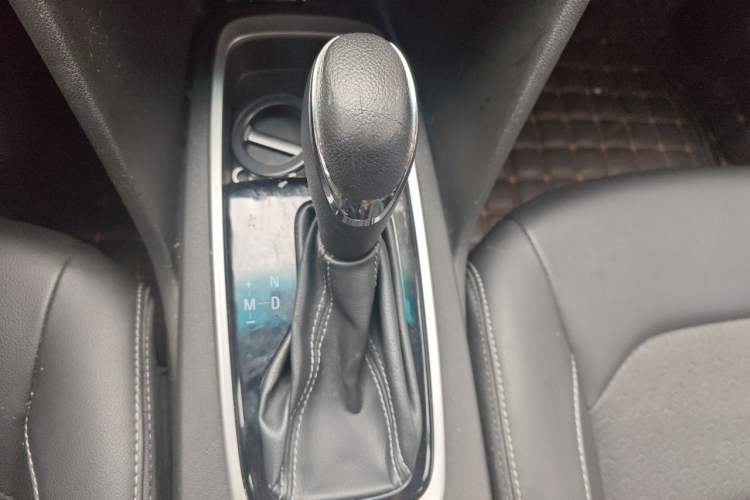 Used Chevrolet Cavalier 2016 1.5L Automatic Xinyue Edition Gear Lever