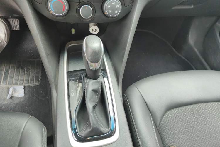 Used Chevrolet Cavalier 2016 1.5L Automatic Xinyue Edition Gear Lever