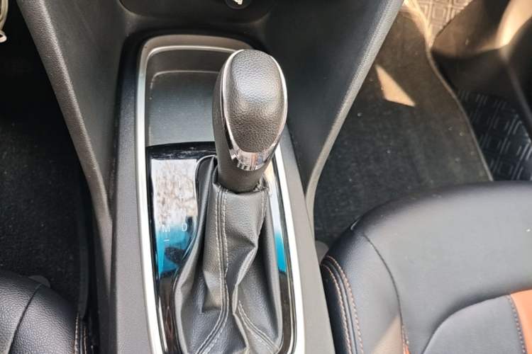 Used Chevrolet Cavalier 2016 1.5L Automatic Enjoyment Edition Gear Lever