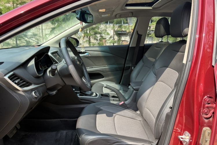 Used Chevrolet Cavalier 2016 1.5L Automatic Xinyue Edition Interior 3