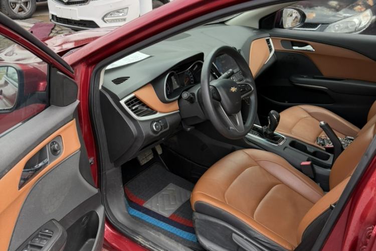 Used Chevrolet Cavalier 2016 1.5L Automatic Xinsong Edition Interior 4