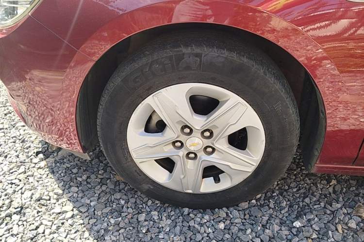 Used Chevrolet Cavalier 2016 1.5L Automatic Enjoyment Edition Left Front Wheel Hub
