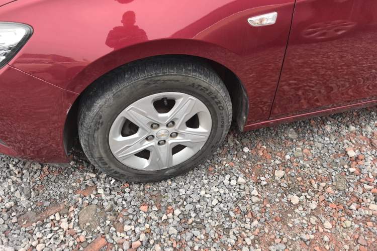 Used Chevrolet Cavalier 2016 1.5L Manual Enjoyment Edition Left Front Wheel Hub