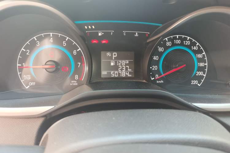 Used Chevrolet Cavalier 2016 1.5L Automatic Xinyue Edition Odometer Close Up