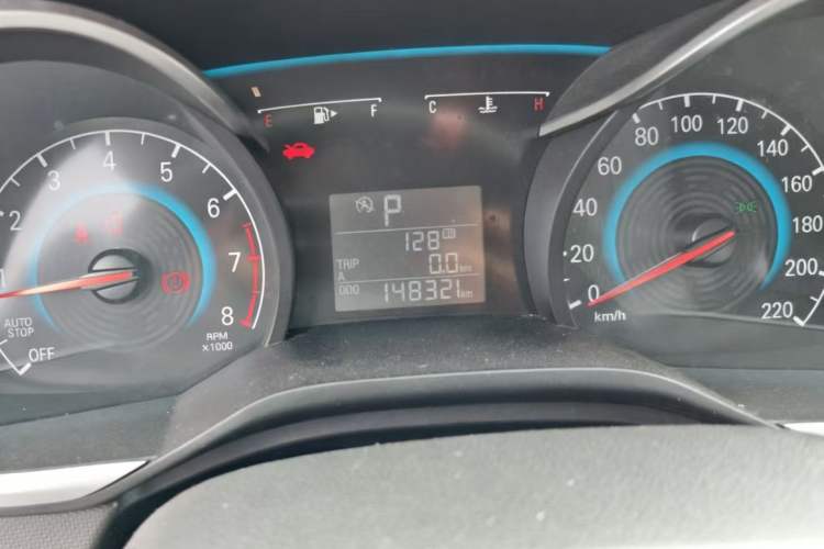 Used Chevrolet Cavalier 2016 1.5L Automatic Xinyue Edition Odometer Close Up