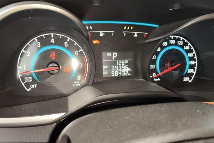 Used Chevrolet Cavalier 2016 1.5L Automatic Xinyue Edition Odometer Close Up