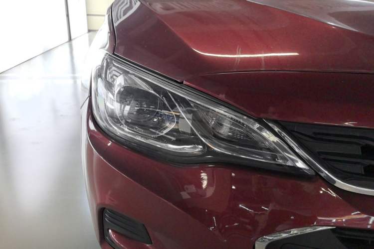 Used Chevrolet Cavalier 2016 1.5L Automatic Xinsong Edition Right Front Headlight