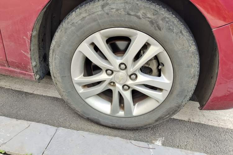 Used Chevrolet Cavalier 2016 1.5L Manual Xinyue Edition Right Front Wheel Hub