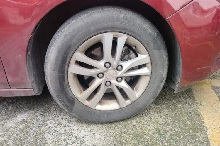 Used Chevrolet Cavalier 2016 1.5L Manual Xinyue Edition Right Front Wheel Hub