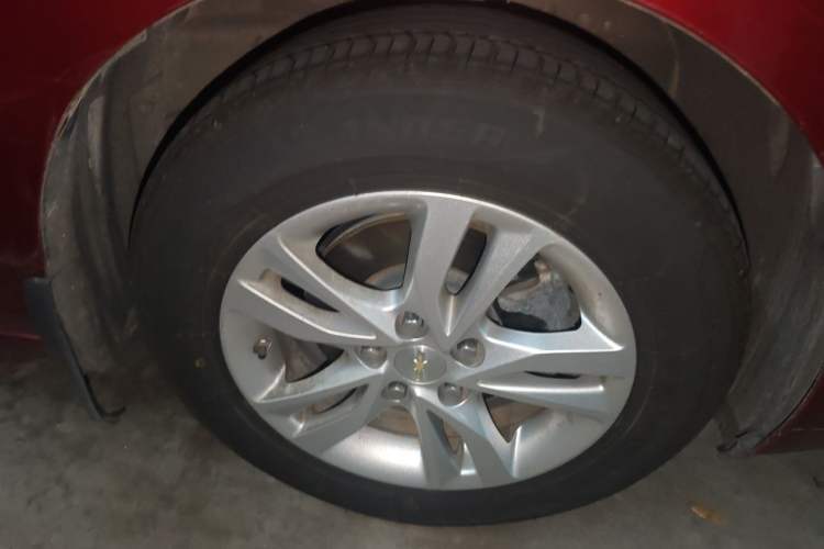 Used Chevrolet Cavalier 2016 1.5L Automatic Xinyue Edition Right Front Wheel Hub