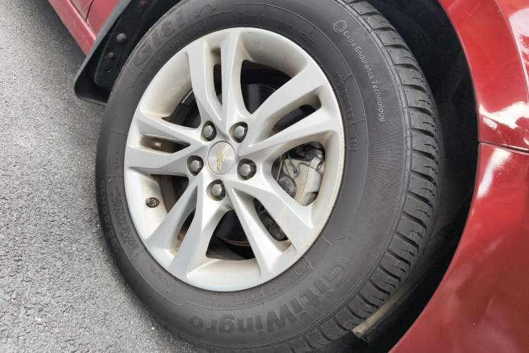 Used Chevrolet Cavalier 2016 1.5L Automatic Xinyue Edition Right Front Wheel Hub