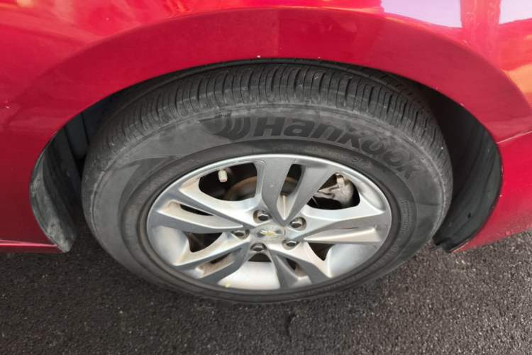 Used Chevrolet Cavalier 2016 1.5L Automatic Xinyue Edition Right Front Wheel Hub