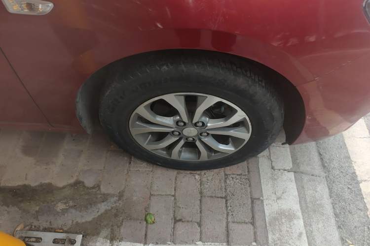 Used Chevrolet Cavalier 2016 1.5L Automatic Enjoyment Edition Right Front Wheel Hub