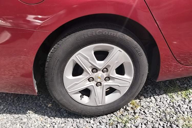 Used Chevrolet Cavalier 2016 1.5L Automatic Enjoyment Edition Right Rear Wheel Hub