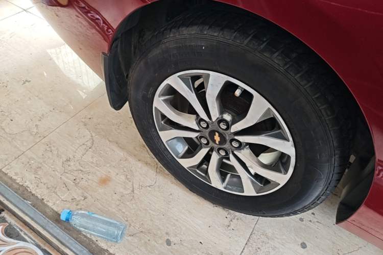 Used Chevrolet Cavalier 2016 1.5L Automatic Enjoyment Edition Right Rear Wheel Hub