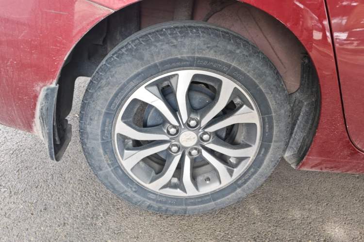 Used Chevrolet Cavalier 2016 1.5L Automatic Enjoyment Edition Right Rear Wheel Hub