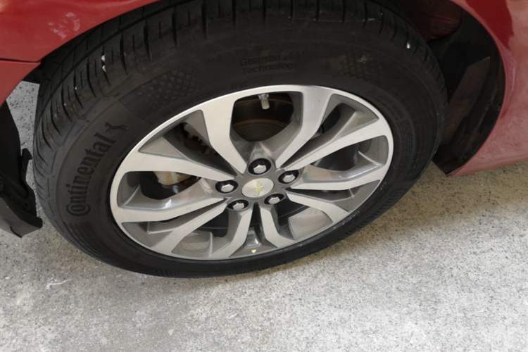 Used Chevrolet Cavalier 2016 1.5L Automatic Xinsong Edition Right Rear Wheel Hub