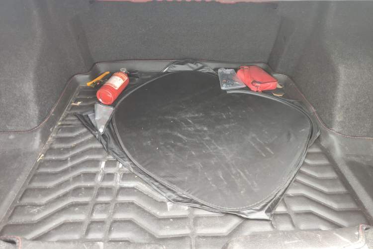 Used Chevrolet Cavalier 2016 1.5L Automatic Xinyue Edition Trunk