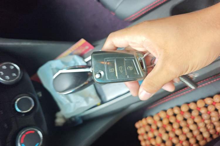 Used Chevrolet Cavalier 2016 1.5L Automatic Enjoyment Edition Vehicle Key