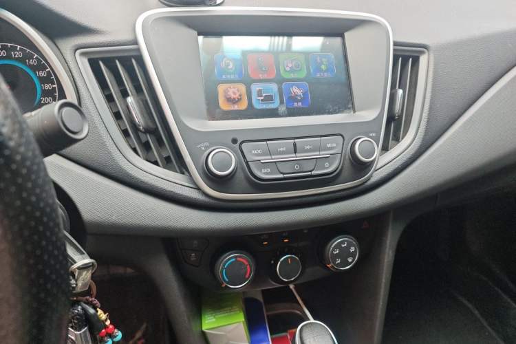 Used Chevrolet Cavalier 2016 1.5L Automatic Xinyue Edition Audio And AC Panel