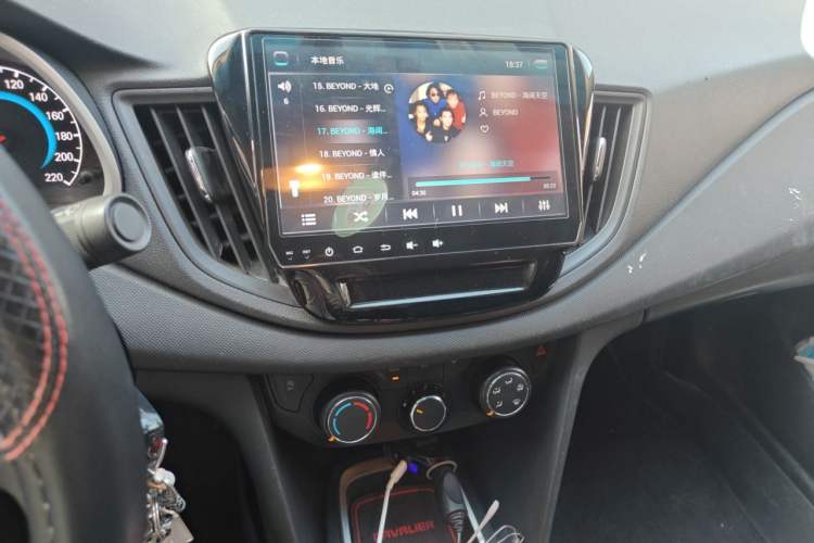Used Chevrolet Cavalier 2016 1.5L Manual Enjoyment Edition Audio And AC Panel