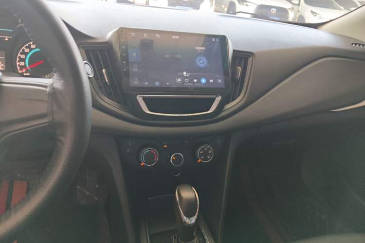 Used Chevrolet Cavalier 2016 1.5L Automatic Enjoyment Edition Audio And AC Panel