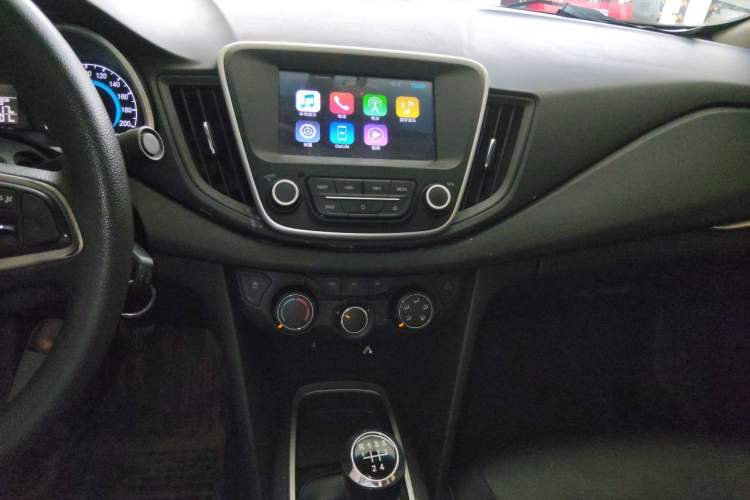Used Chevrolet Cavalier 2016 1.5L Manual Xinyue Edition Audio And AC Panel