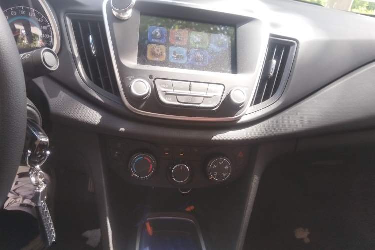 Used Chevrolet Cavalier 2016 1.5L Automatic Xinyue Edition Audio And AC Panel