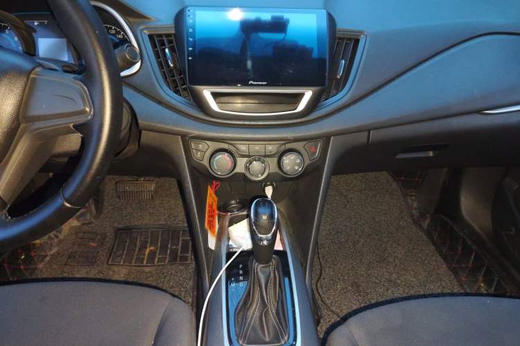 Used Chevrolet Cavalier 2016 1.5L Automatic Enjoyment Edition Audio And AC Panel