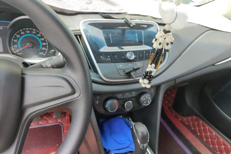 Used Chevrolet Cavalier 2016 1.5L Automatic Enjoyment Edition Audio And AC Panel