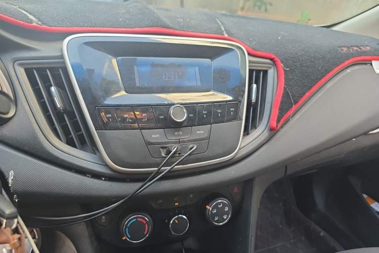 Used Chevrolet Cavalier 2016 1.5L Automatic Enjoyment Edition Audio And AC Panel