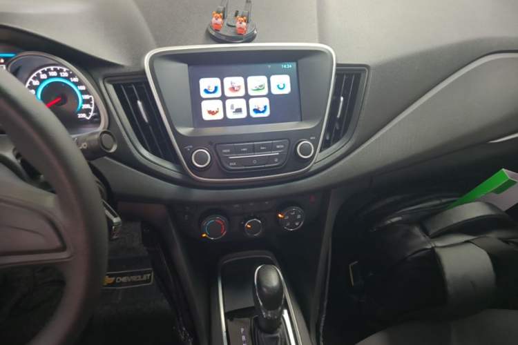Used Chevrolet Cavalier 2016 1.5L Automatic Enjoyment Edition Audio And AC Panel