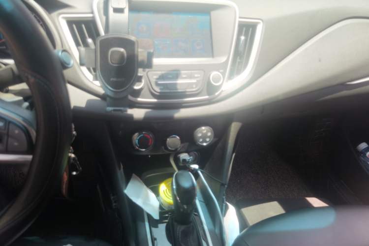 Used Chevrolet Cavalier 2016 1.5L Automatic Xinyue Edition Audio And AC Panel