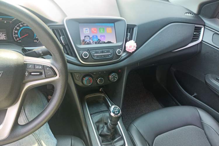 Used Chevrolet Cavalier 2016 1.5L Manual Xinyue Edition Audio And AC Panel