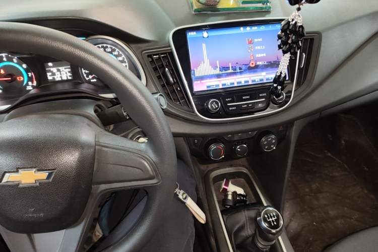 Used Chevrolet Cavalier 2016 1.5L Manual Enjoyment Edition Audio And AC Panel
