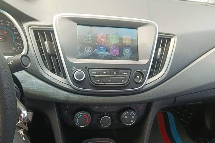 Used Chevrolet Cavalier 2016 1.5L Automatic Enjoyment Edition Audio And AC Panel