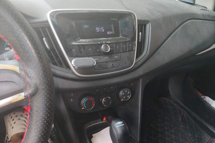 Used Chevrolet Cavalier 2016 1.5L Automatic Enjoyment Edition Audio And AC Panel