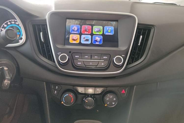 Used Chevrolet Cavalier 2016 1.5L Automatic Xinyue Edition Audio And AC Panel