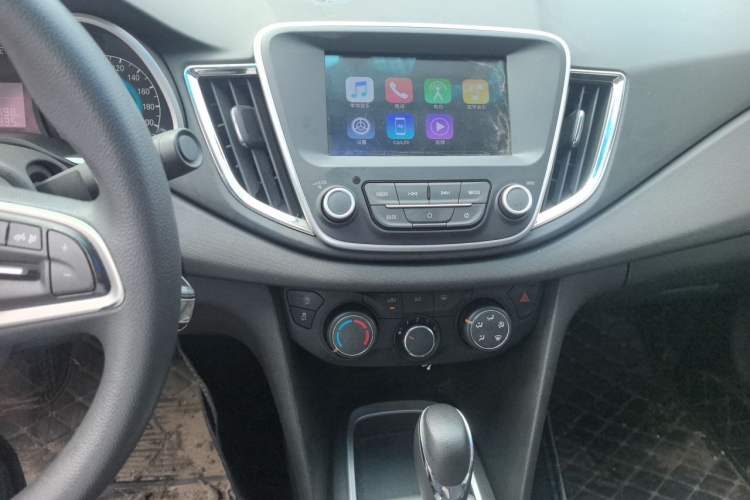 Used Chevrolet Cavalier 2016 1.5L Automatic Xinyue Edition Audio And AC Panel