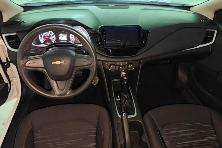 Used Chevrolet Cavalier 2016 1.5L Automatic Enjoyment Edition Audio And AC Panel