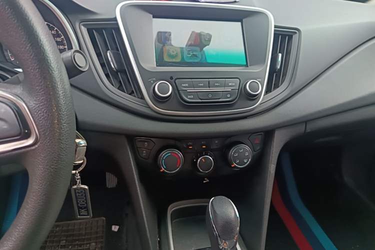 Used Chevrolet Cavalier 2016 1.5L Automatic Xinyue Edition Audio And AC Panel