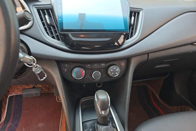 Used Chevrolet Cavalier 2016 1.5L Automatic Xinyue Edition Audio And AC Panel