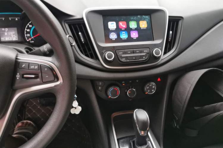 Used Chevrolet Cavalier 2016 1.5L Automatic Xinyue Edition Audio And AC Panel