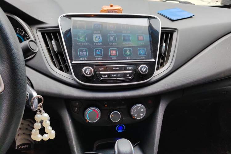 Used Chevrolet Cavalier 2016 1.5L Automatic Xinyue Edition Audio And AC Panel