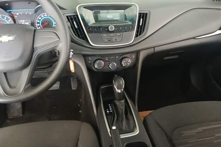 Used Chevrolet Cavalier 2016 1.5L Automatic Enjoyment Edition Audio And AC Panel