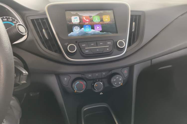 Used Chevrolet Cavalier 2016 1.5L Manual Xinyue Edition Audio And AC Panel