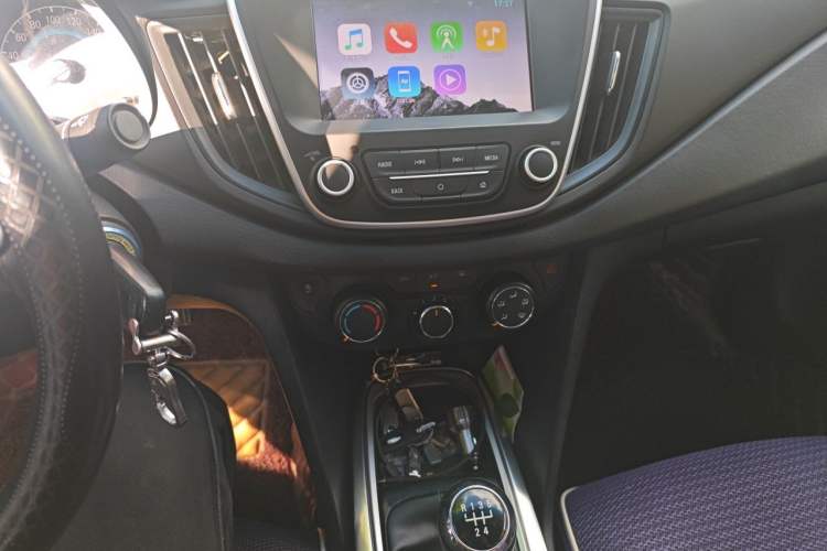 Used Chevrolet Cavalier 2016 1.5L Manual Xinyue Edition Audio And AC Panel