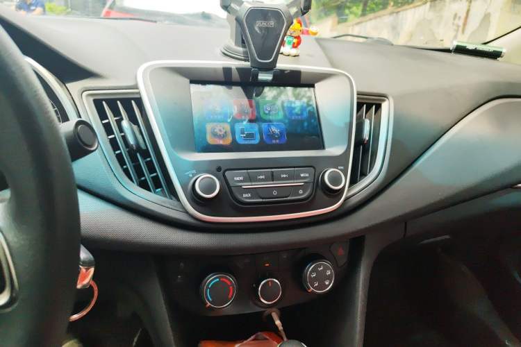 Used Chevrolet Cavalier 2016 1.5L Automatic Xinyue Edition Audio And AC Panel